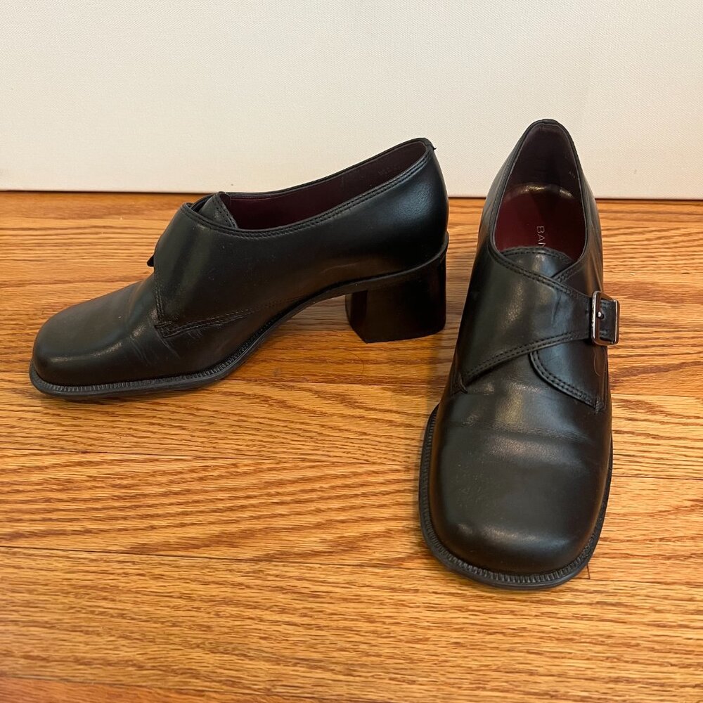 Bandolino | Black leather buckle